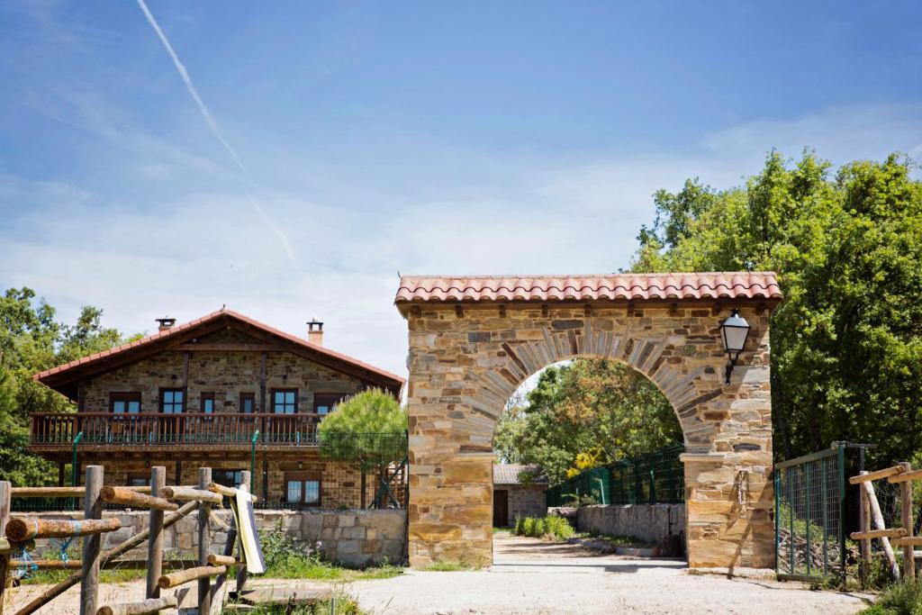 Santa Colomba de Somoza Apartment | Apartamentos turísticos LAS CARBALLEDAS