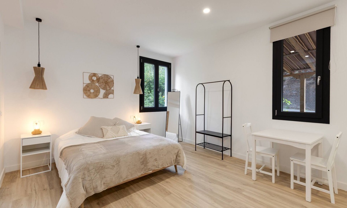 Moya Apartment | Apartment 1 with Mountain Views, Shared Terrace and Garden