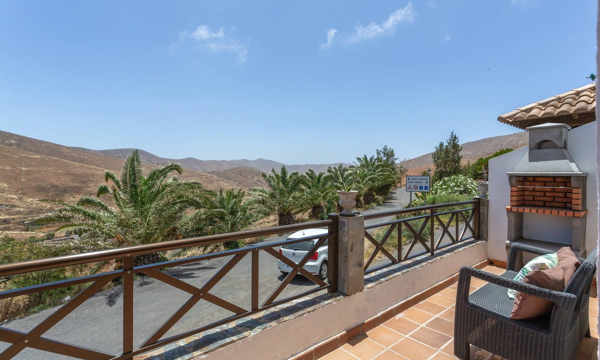 Betancuria House | Apartment Antonia: Private Terrace, Balcony & Air Conditioning in Betancuria