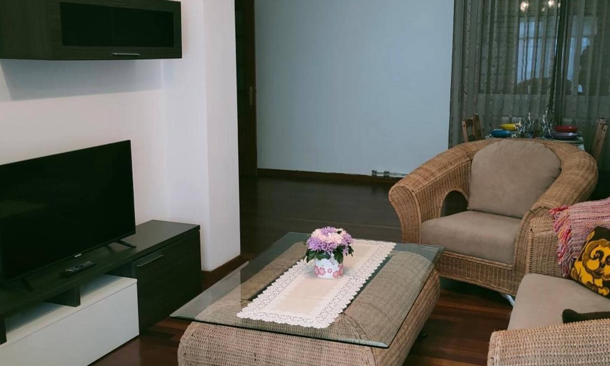 Monforte de Lemos Apartment | Apartment 'En Centro De Monforte' with Wi-Fi