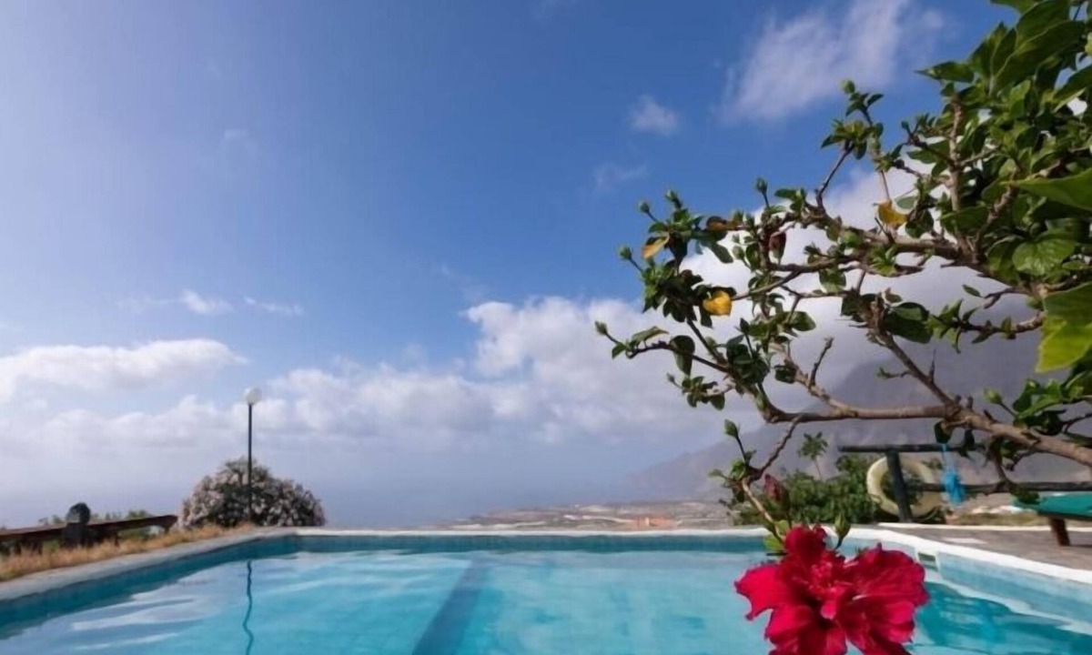 Tigaday Apartment | Apartment in Frontera: Tennis, Pool & A/C (Sleeps 6)