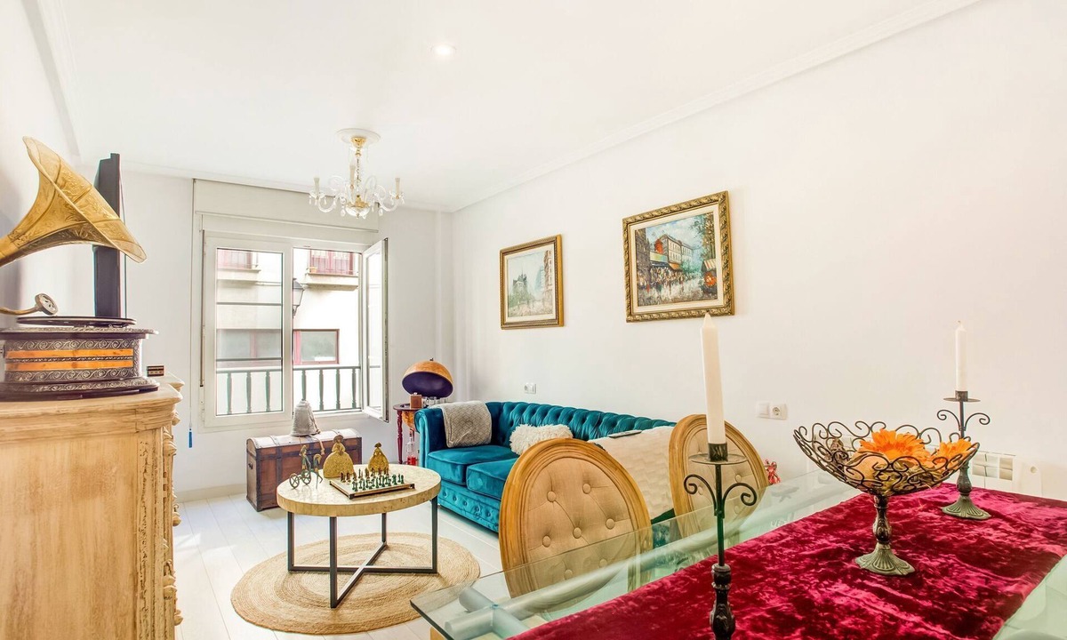 Cimadevilla Apartment | Apartment in Gijón near San Lorenzo Beach
