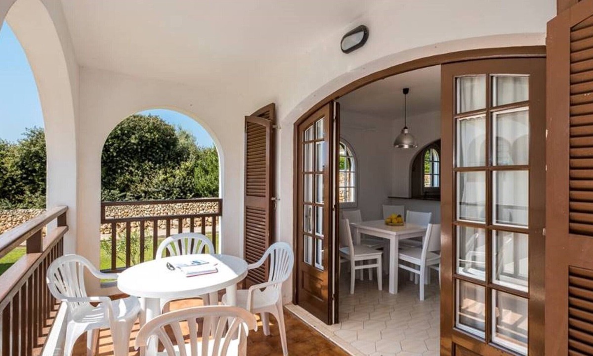 Son Bou Apartment | Apartment in Well-Maintained Complex with Pool - Girasol Garden Superior 2 B