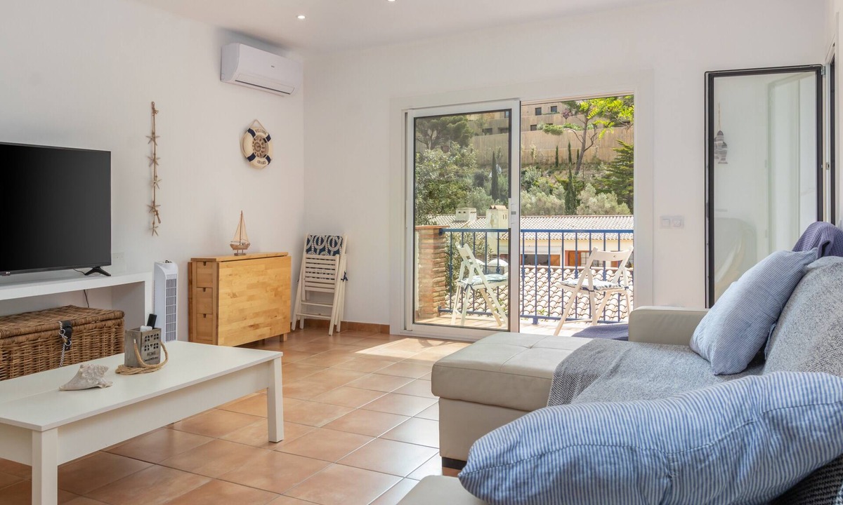 Sa Riera Apartment | Apartment "La Caseta de Sa Riera" with Private Terrace & Wi-Fi