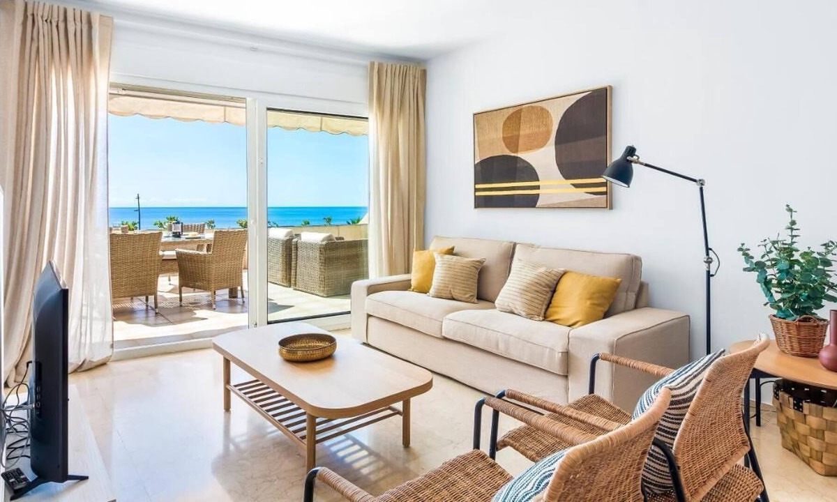 Radazul Apartment | Apartment 'La Nea Beach' With Terrace & Wi-fi