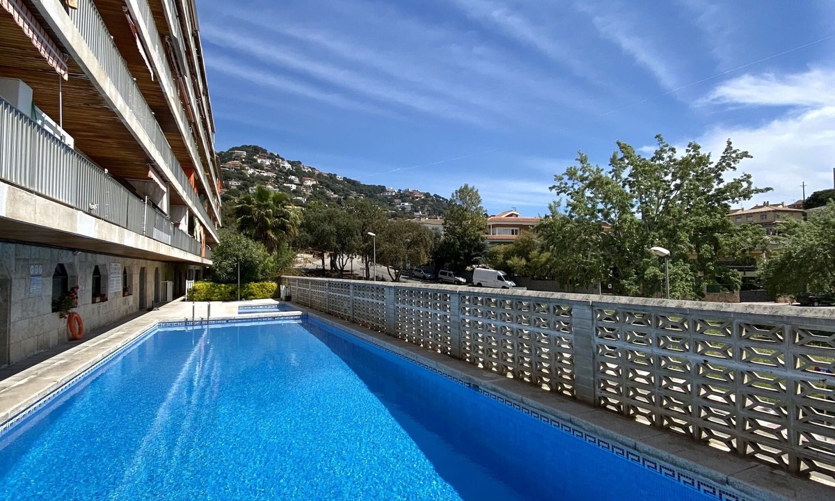 Lloret de Mar Apartment | Apartment Lloret De Mar with sea views, parking, swimming pool, air conditioning