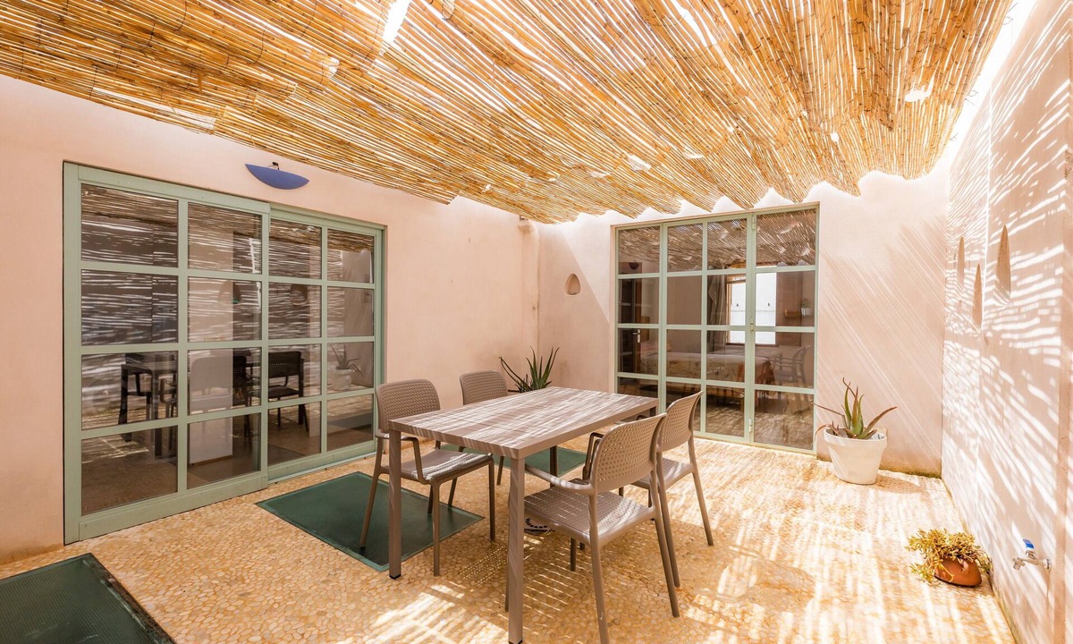 Arta Apartment | Apartment 'Pep Not 47' with Wi-Fi, A/C, Terrace & Garden