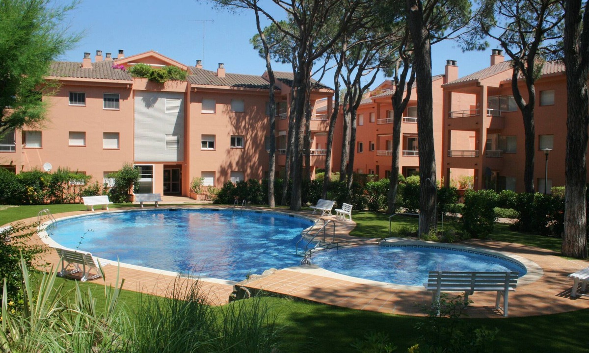 Pals Apartment | Apartment with garden & pool - 800 m Pals beach (SG1 2H Bj 201)