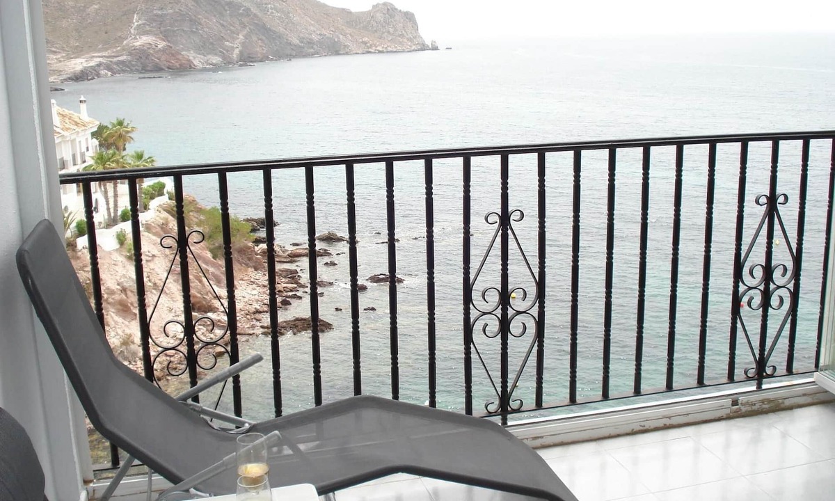 Calabardina Apartment | APTO, WIFI in ACANTILADO 'VIEW TO THE SEA'. PARKING