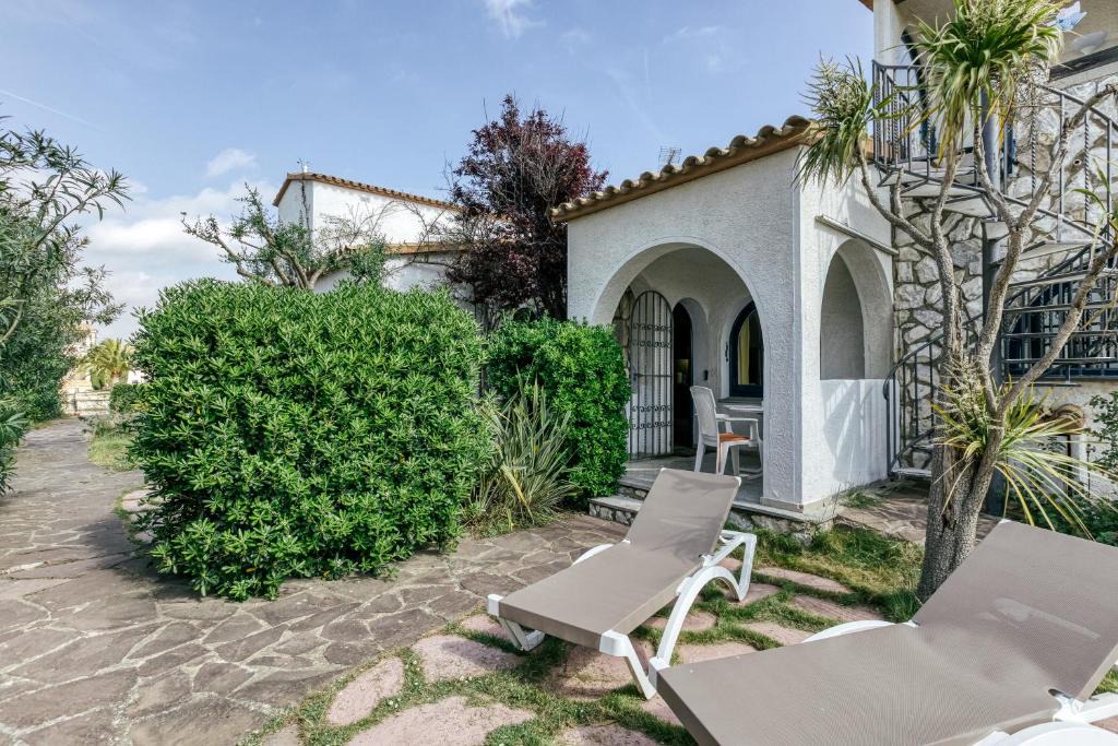 Empuriabrava House | Art- Apartamentos Revilla Tacke E