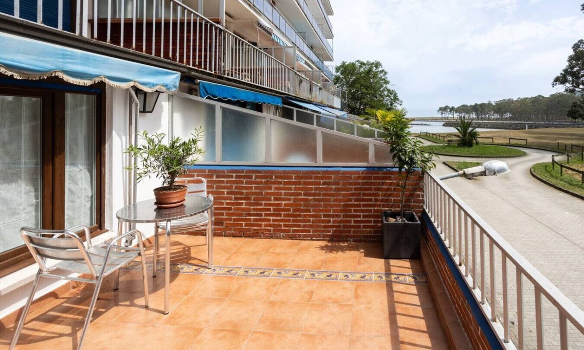 Linero Apartment | Asturian Scape with Terrace and Stunning Sea Views