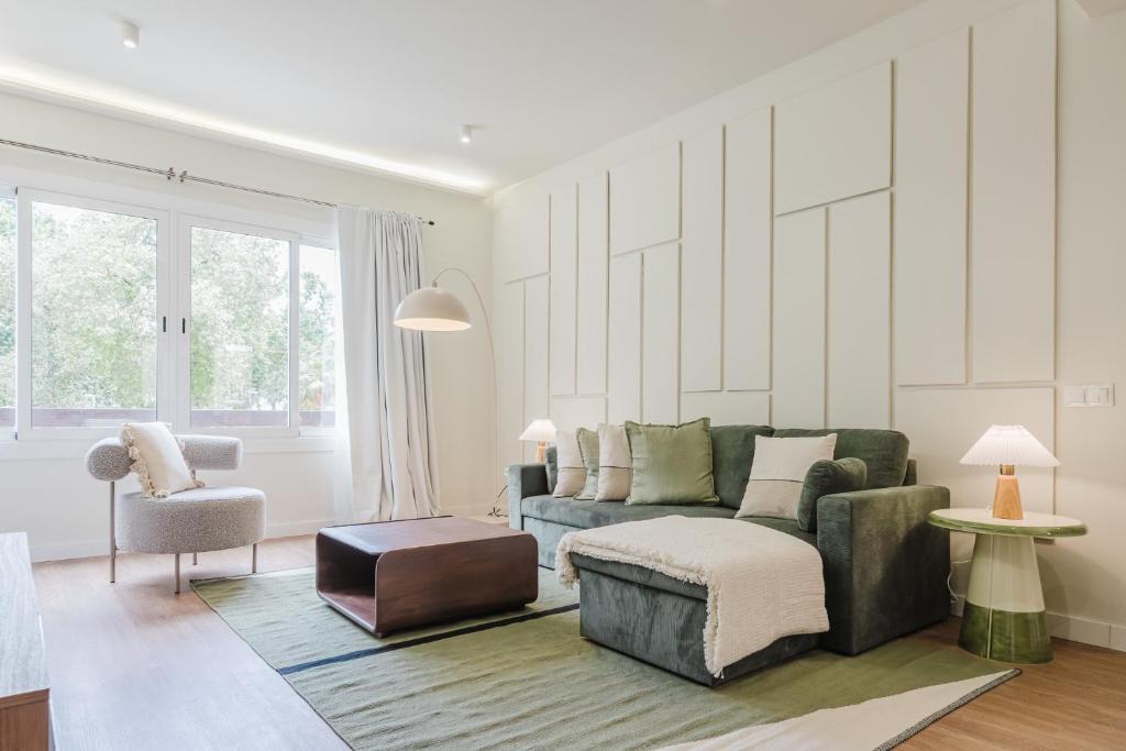 La Maternitat i Sant Ramon Apartment | Barcelona Stadium Signature Apartment