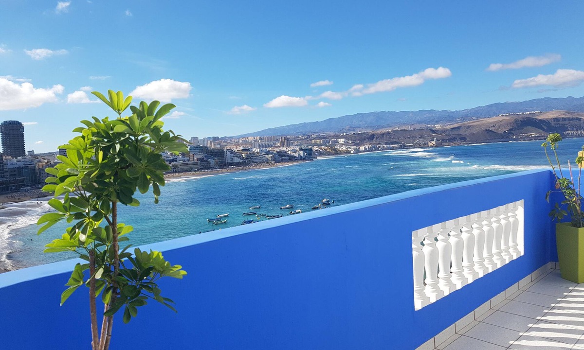 Las Palmas de Gran Canaria Apartment | Beachfront Apartment Las Canteras Beach La Puntilla Area