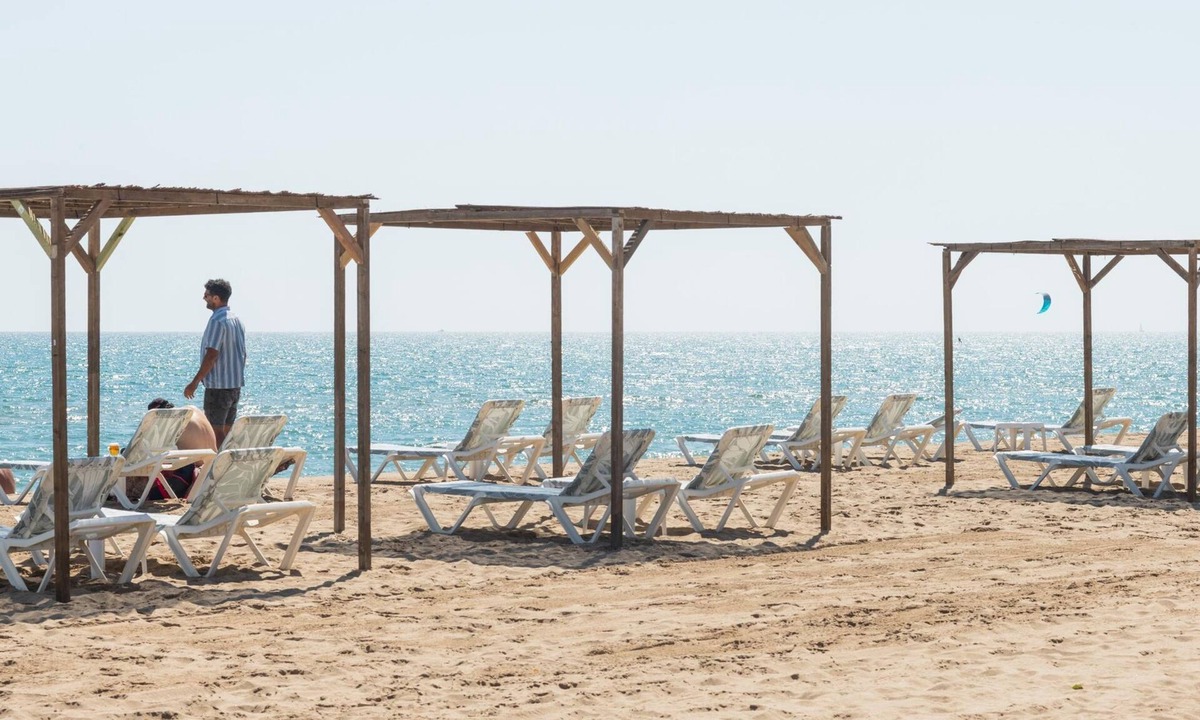 Castelldefels Apartment | Beachfront Sunny Apartment Sea Mountain View