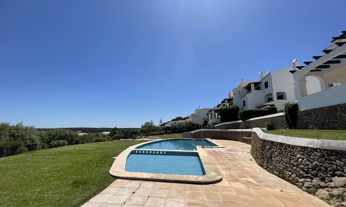 Coves Noves Apartment | Beautiful apartment with pool and sea views
