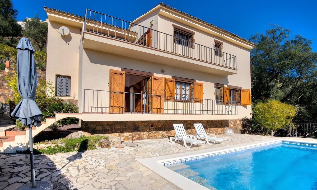 Calonge Villa | Beautiful House with Stunning Views