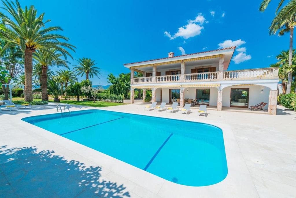 Marratxi Villa | Beautiful Mallorca Villa Can Raime 4 Bedrooms Gorgeous Garden & Private Pool Palma
