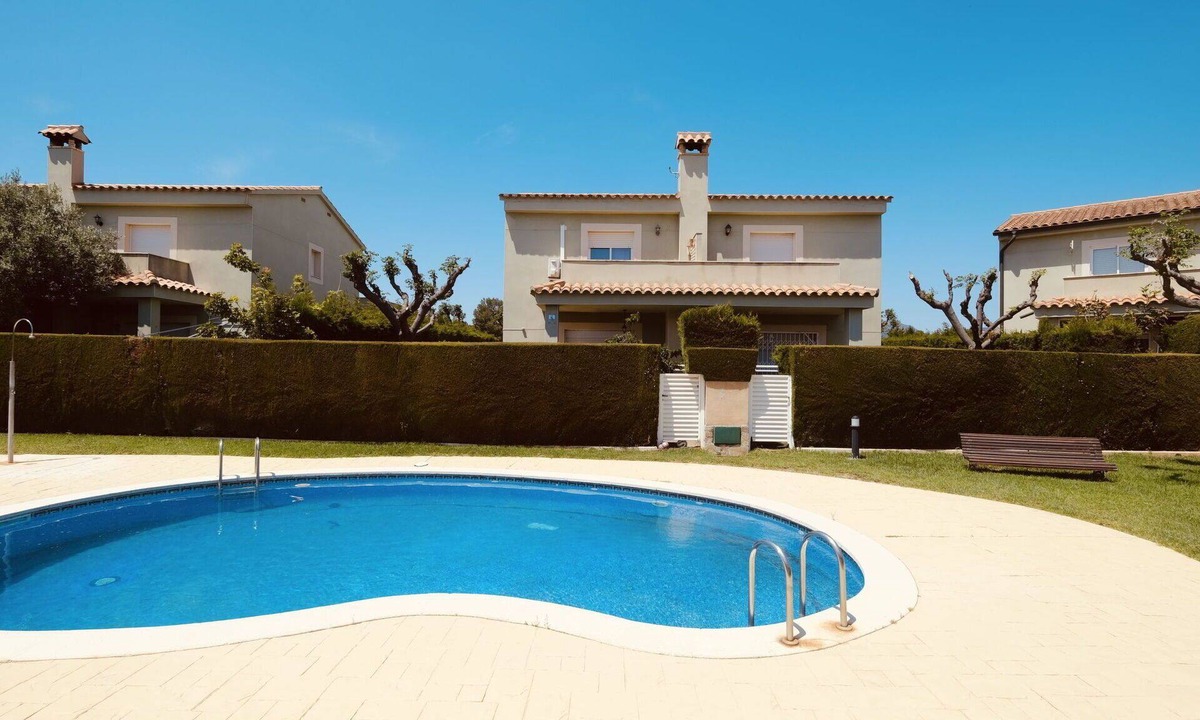 Costa del Zefir Villa | Beautiful private villa for 6 guests with pool, WIFI, A/C, TV and terrace