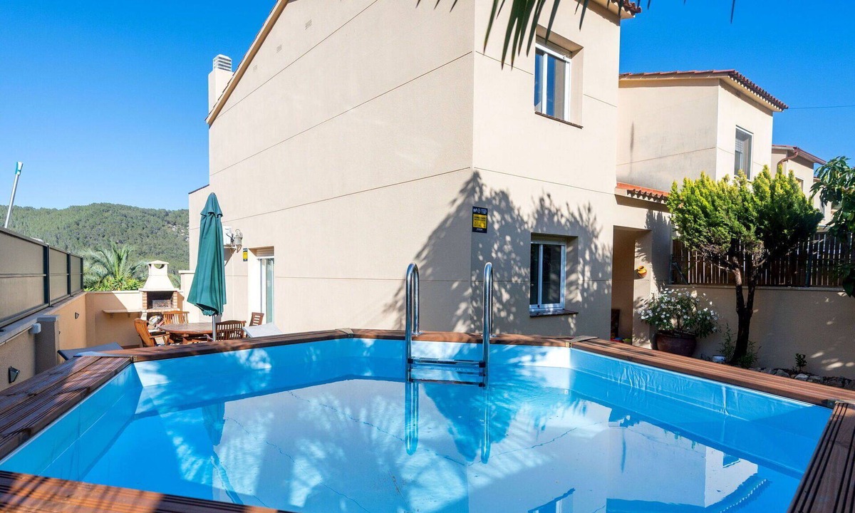 Olivella House | Beautiful private villa for 6 guests with private pool, A/C, WIFI, TV and patio