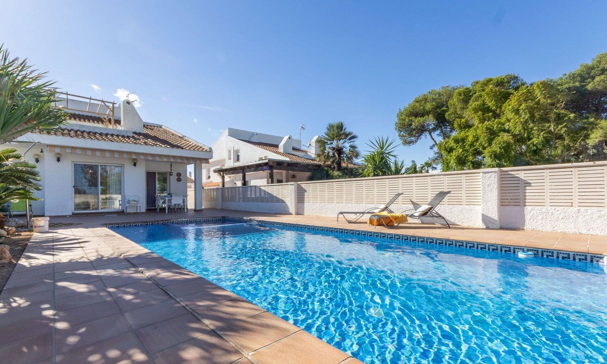Riumar House | Beautiful private villa for 8 people with WIFI, private pool, A/C, TV, patio and pets allowed