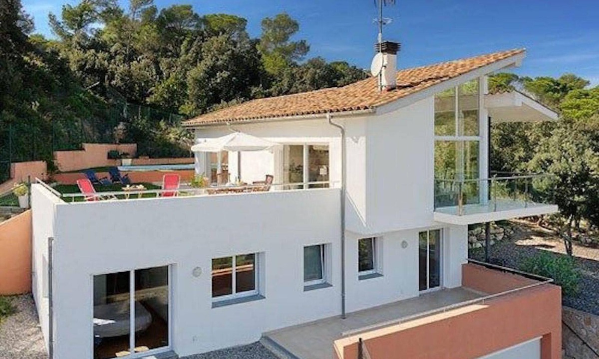 Begur Villa | *BEGUR VILLA* 4 Bedrooms | Private Pool | Free WIFI | BBQ