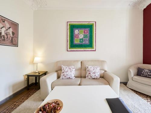 L'Antiga Esquerra de l'Eixample Villa | Belvilla by OYO Rambla Paris Apartment