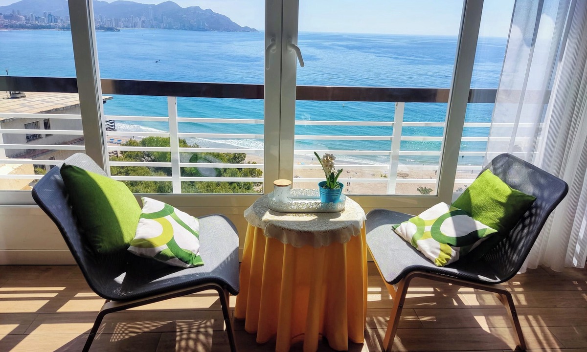 Benidorm Apartment | Benidorm Poniente, 6P,Wifi free, Pool,Parking, beach 5 min., 2bedrooms, 2baths