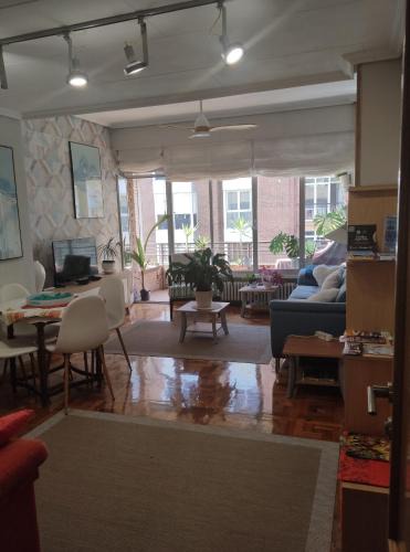 Logrono City Centre Apartment | BIENVENIDOS a CASA PINO con PARKING