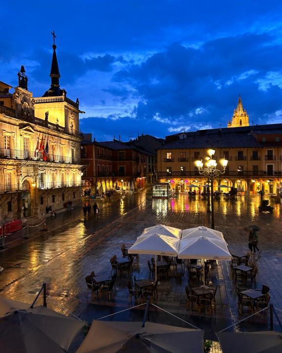Old Town House | Bohemia Plaza Mayor II- León