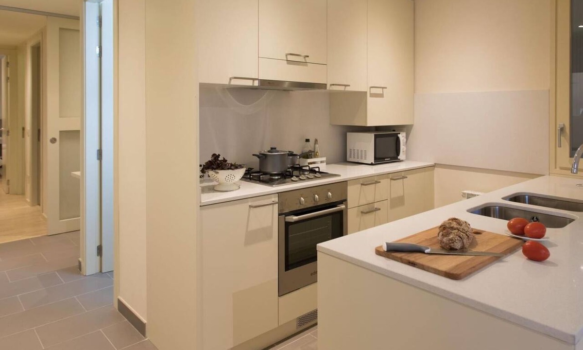 Old Town Apartment | Bravissimo Cort Reial 2B, unique apartment