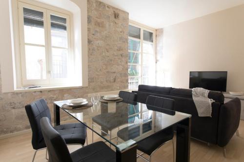 Old Town Apartment | Bravissimo Cort Reial-2A