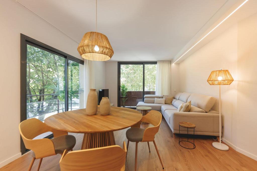 Eixample Apartment | Bravissimo Devesa, 3 bedrooms and near the parc