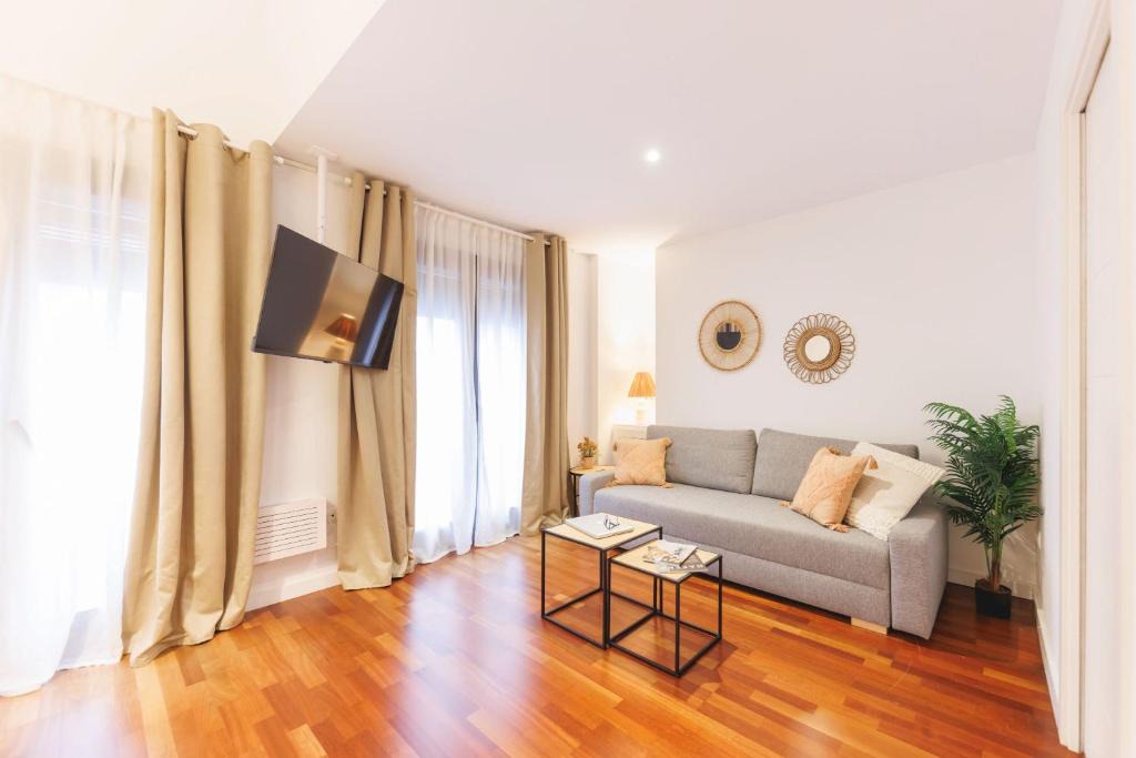el Mercadal Apartment | Bravissimo Plaça Catalunya 2-2, Duplex apartment