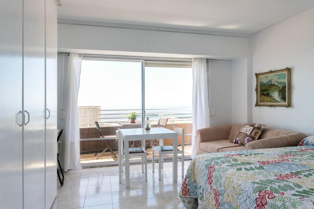 Ensanche Diputacion Apartment | Breathtaking sea view from downtown Alicante!