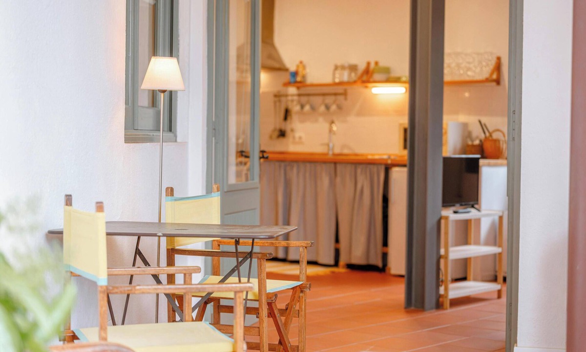 Tamariu Apartment | Bright 1-Bed by Tamariu Beach –Cozy Coastal Escape