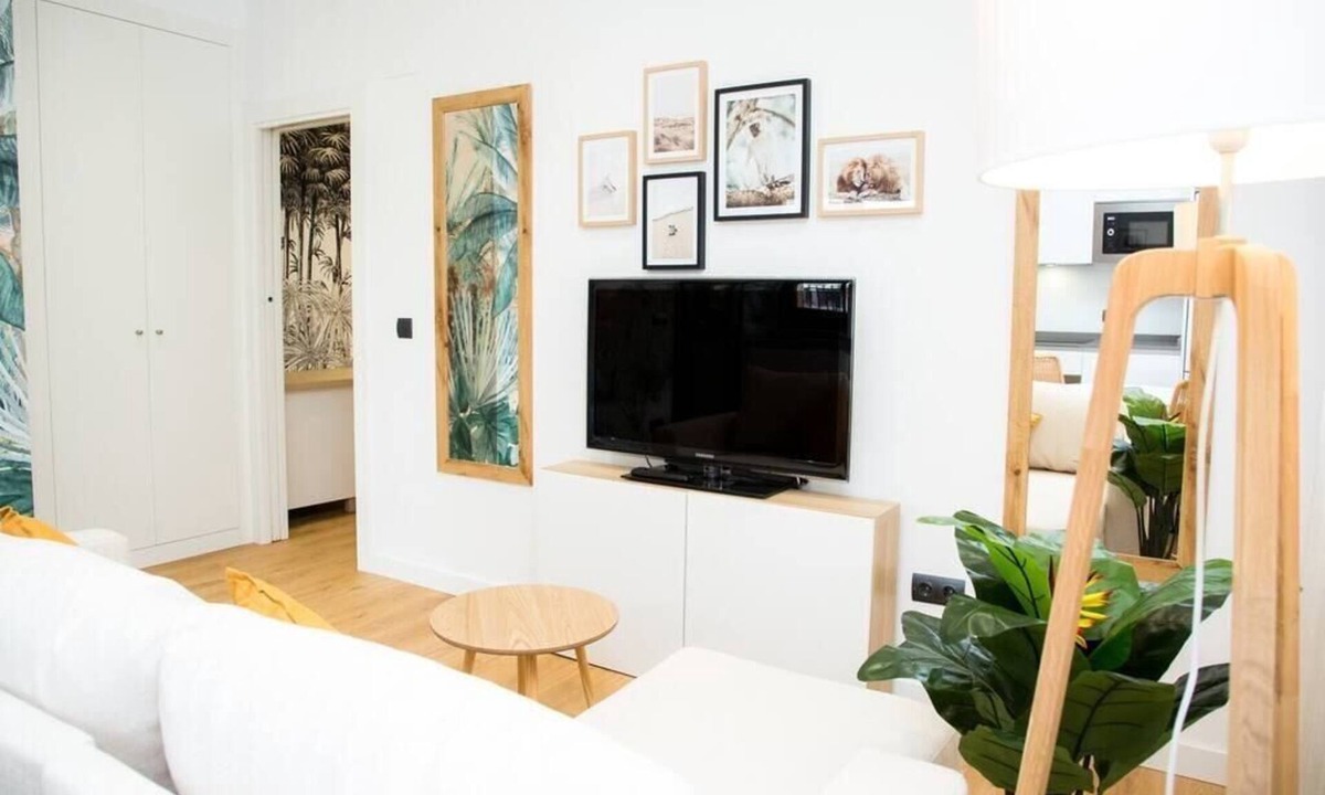 Valladolid Condo | Bright New Apartment - Green area/Cozy/Quiet/Wifi