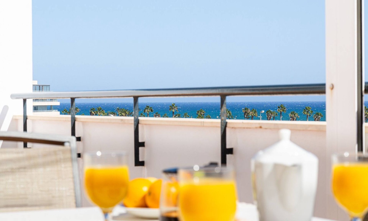 Roquetas de Mar Apartment | BRIGHT PENTHOUSE WITH SUN ALL DAY AND VIEWS OF THE SEA AND THE GOLF COURSE