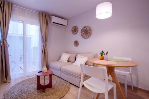 Sant Antoni de Calonge Apartment | Budget Beach Studio 14