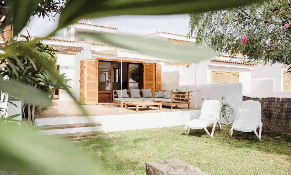 San Miguel de Abona Ski Chalet | Bungalow: 20m from the sea, terrace and pools
