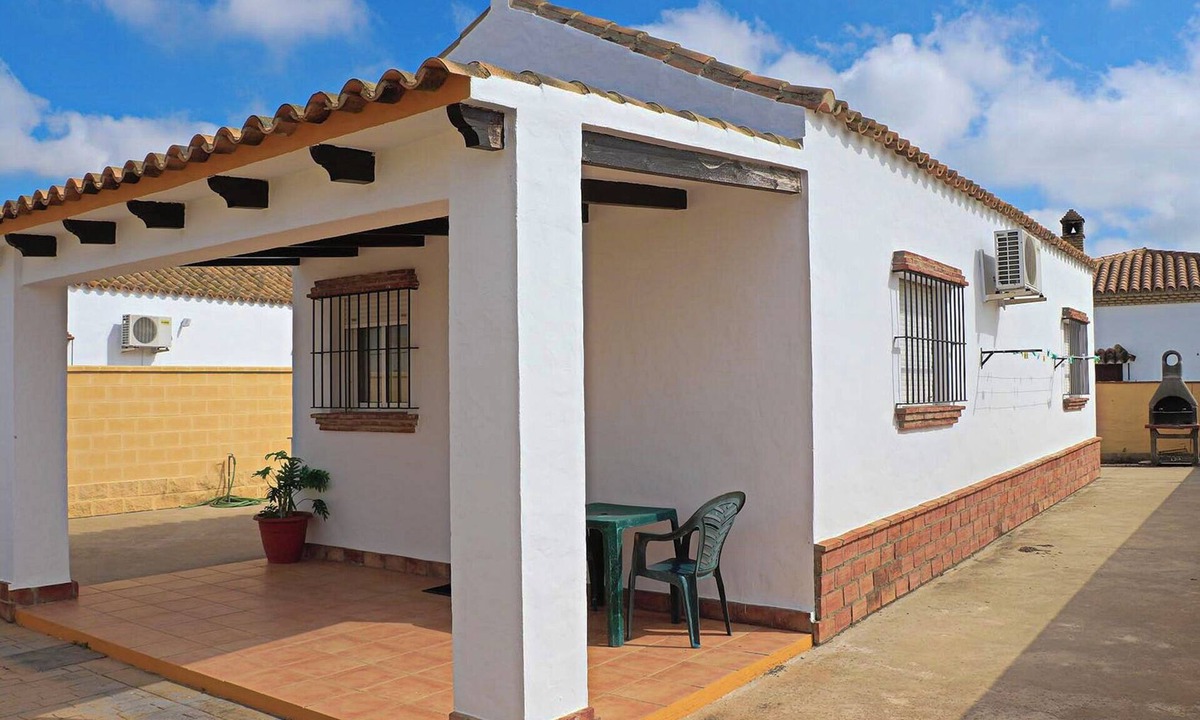 Barrio Nuevo House | Bungalow with shared pool access