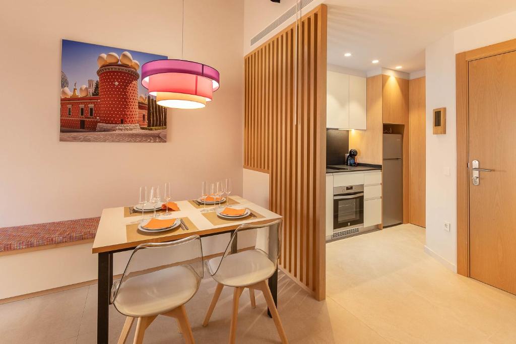 Figueres Apartment | C&C Apartments