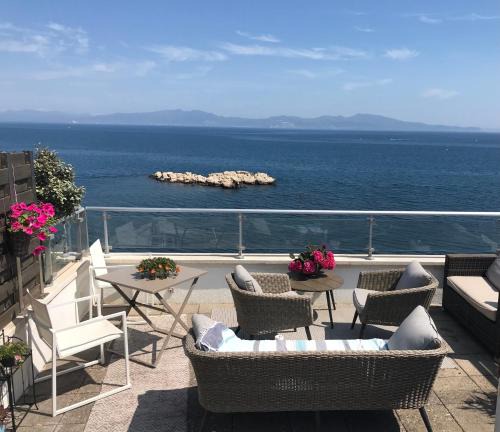 L'Escala Bed & Breakfast | C'est la vie!