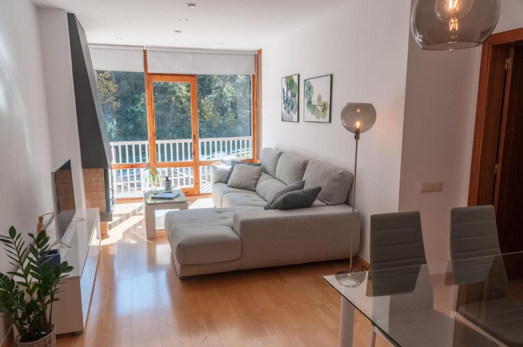 Sant Joan de Les Abadesses Apartment | Ca La Prat