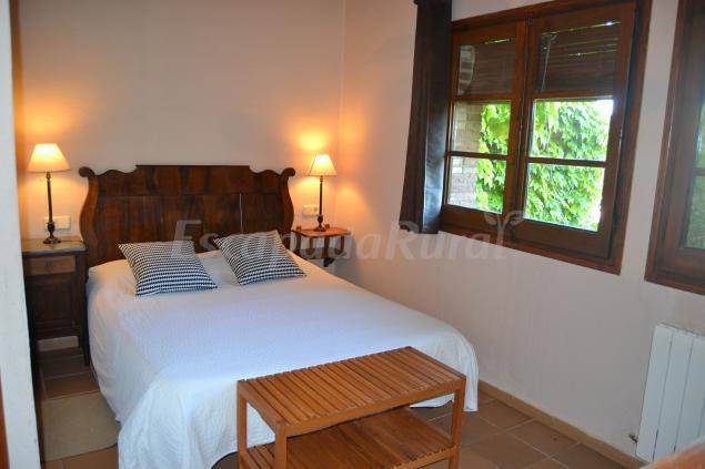Bascara Cottage | Cabin ∙ 10 bedrooms ∙ 2 guests