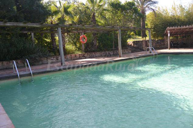 Bascara Cottage | Cabin ∙ 10 bedrooms ∙ 4 guests