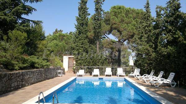 La Roca del Valles Cottage | Cabin ∙ 10 bedrooms ∙ 16 guests