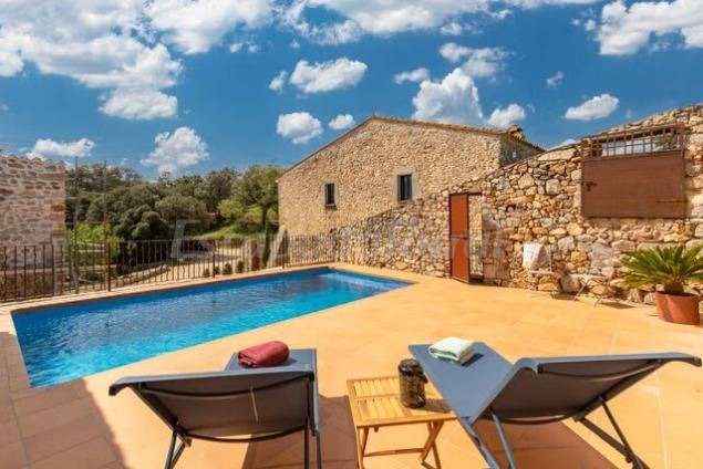Capmany Cottage | Cabin ∙ 4 bedrooms ∙ 9 guests