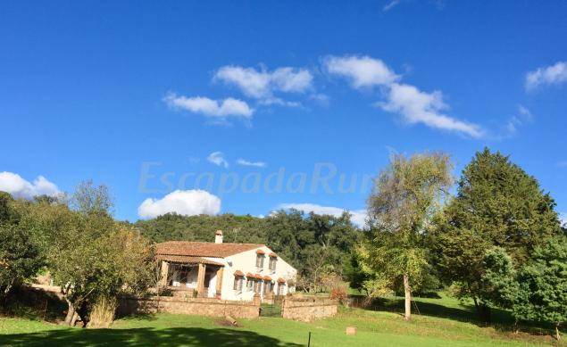 Aracena Cottage | Cabin ∙ 6 bedrooms ∙ 24 guests