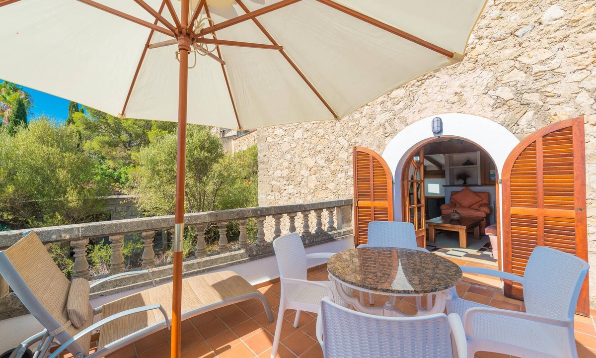Pollensa House | CALVARI - Chalet with terrace in Pollença. Free WiFi