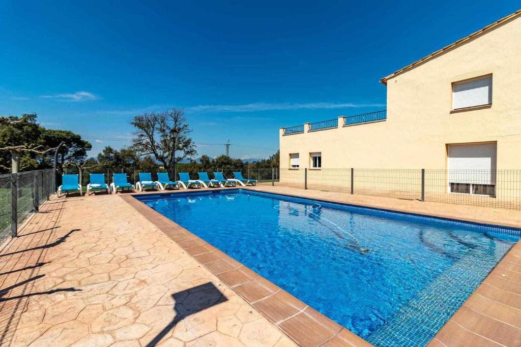 Llambilles House | Can Bugantó - amplia casa con piscina y jardín